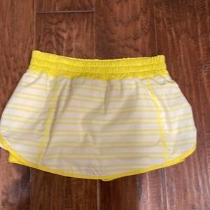 Lululemon yellow/white tennis skirt